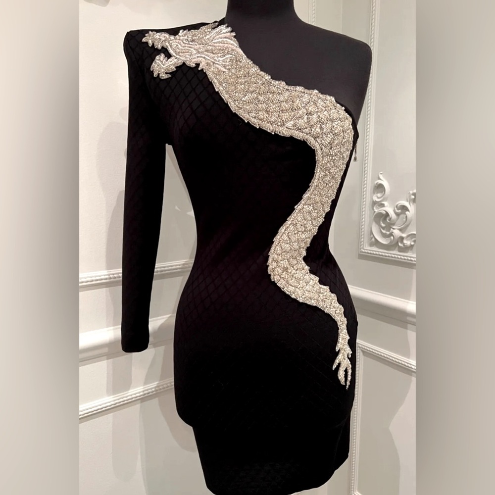 NFS - HOLD - 2019 Fall Collection - BALMAIN one shoulder dragon dress size 6